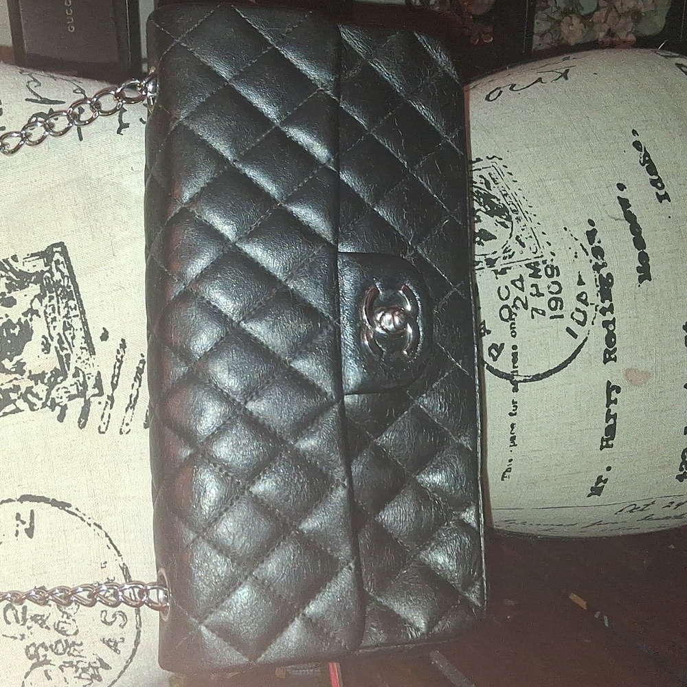 AUTHENTIC CHANEL CLASSIC BLACK LAMBSKIN SINGLE SILVER CHAIN FLAP BAG - Picture 12 of 13